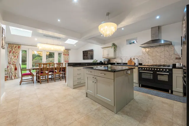 Photo 2 — 1a Wentworth Road, Sutton Coldfield, Sutton Coldfield, B74 2SG