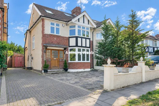Winchmore Hill Road, Winchmore Hill, N21, photo 1