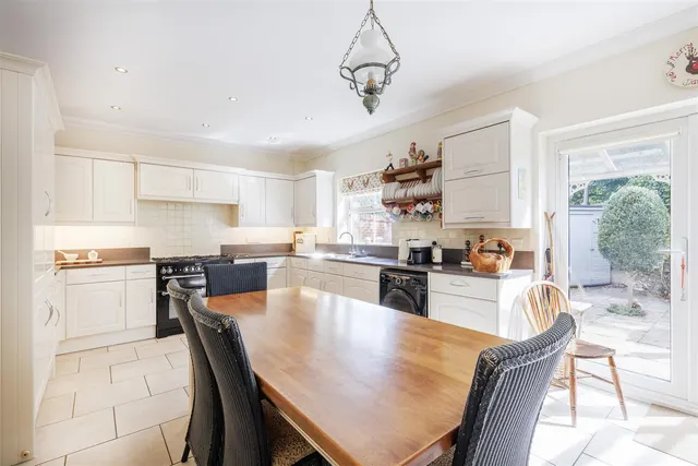 Grove Road, Beccles, NR34, photo 2