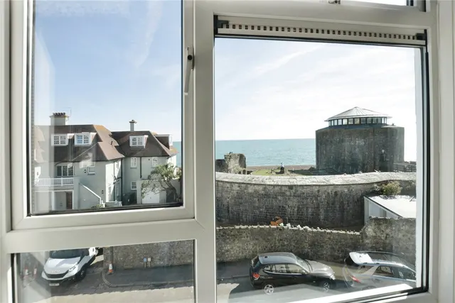 Sandgate High Street, Sandgate, Folkestone, Kent, CT20, photo 1