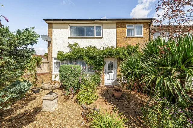 Hewett Road, Titchfield, photo 1