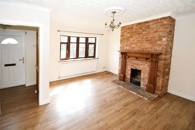 Park Farm Road, Kettlethorpe, LN1, photo 3