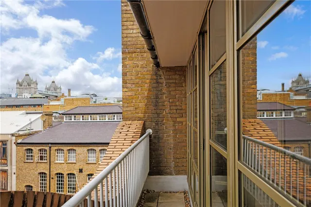 Queen Elizabeth Street, London, SE1, photo 1
