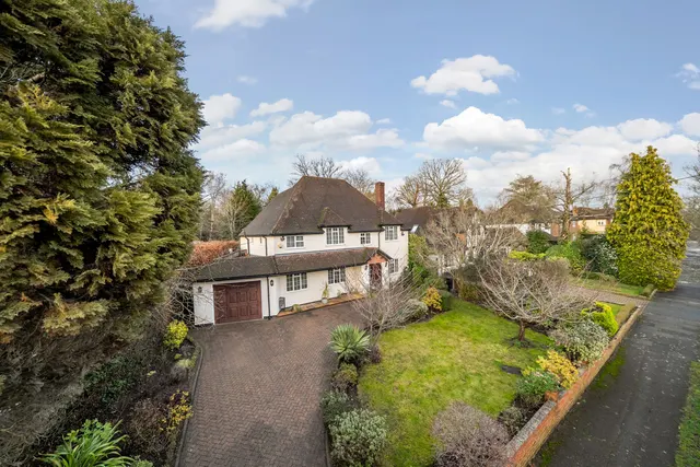 The Broadwalk, Northwood, HA6, photo 2