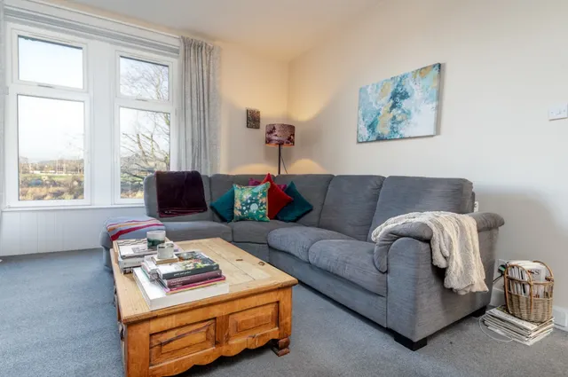 Photo 3 — Dean Crescent