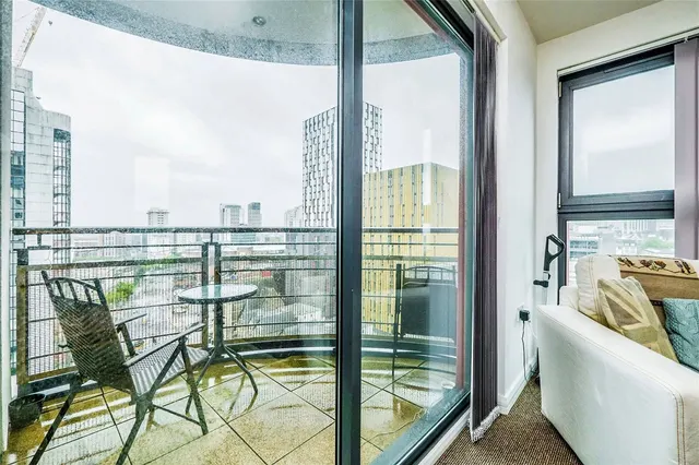 Churchill Way, Cardiff, CF10, photo 1