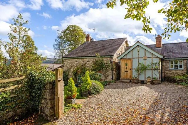 Eyarth, Llanfair Dyffryn, LL15, photo 1