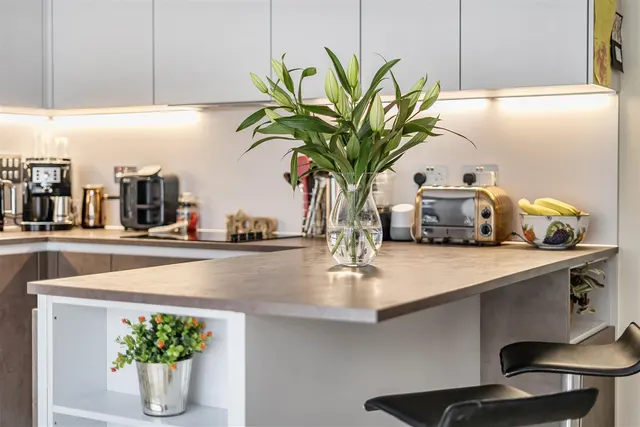 Studley Gardens, Studley, SN11, photo 3