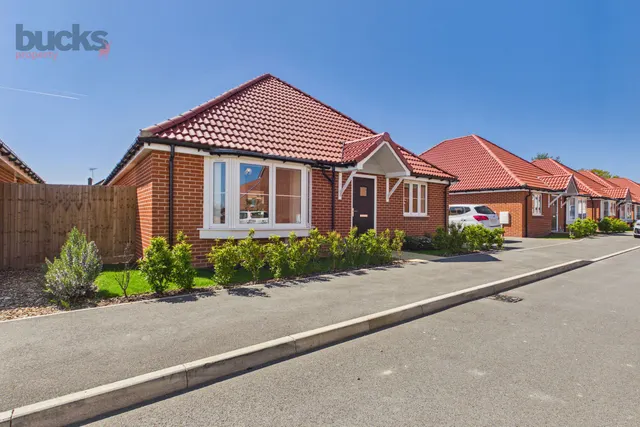Barley Road, Kirby Cross, CO13, photo 1