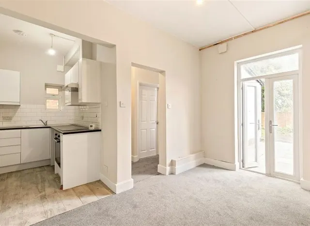 Photo 2 — Ash Grove, Cricklewood, NW2