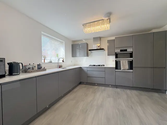 Photo 2 — Butland Way, Wootton, Bedford, Bedford, MK43 9QU