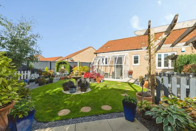 New Dales Close, Yarm, TS15, photo 2
