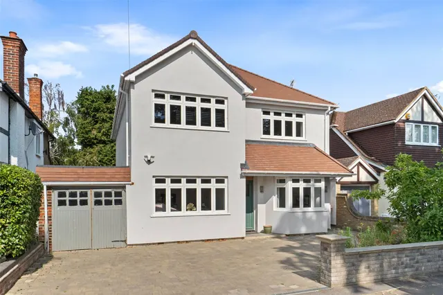 Darby Crescent, Sunbury, TW16 5LB, photo 1