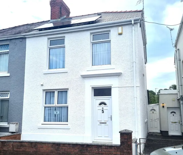 Arthur Street, Ammanford, SA18, photo 1