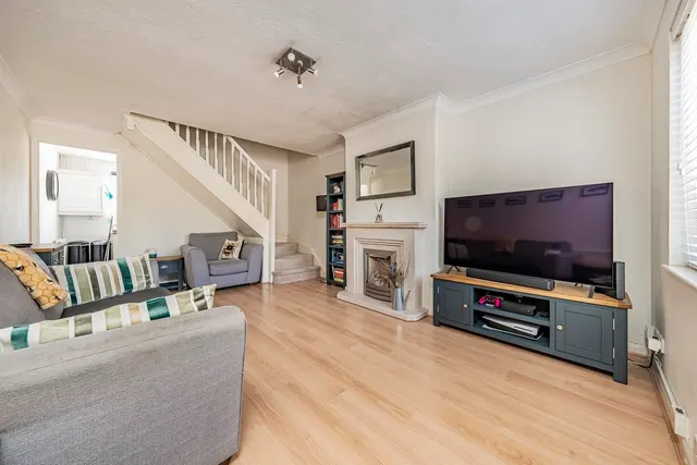 Photo 3 — Sedley Grove, Harefield, UB9