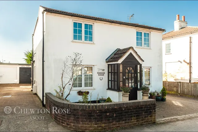 SQUIRREL Lane, Winkfield, photo 1