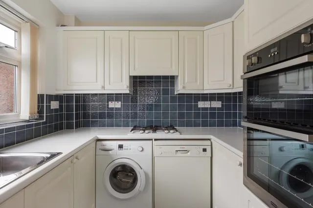 Photo 3 — Westgate Road, Beckenham, BR3