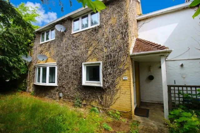 Broadwater Crescent, Stevenage, photo 2