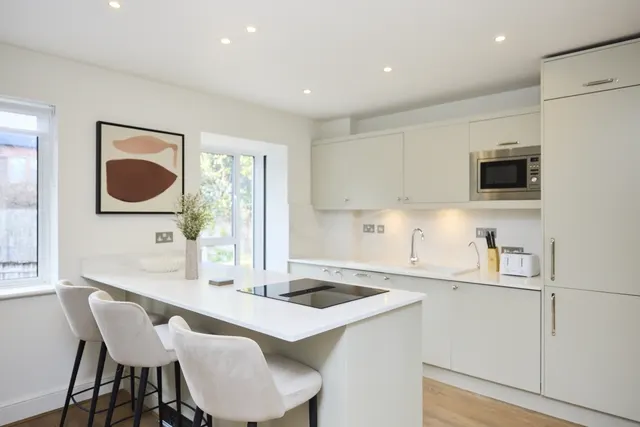 2 bedroom house — Graces Mews Abbey Road NW8