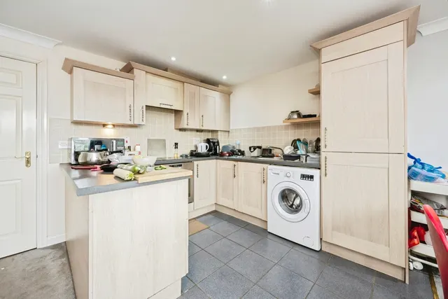 Photo 2 — Palgrave Road, Bedford, Bedfordshire, MK42
