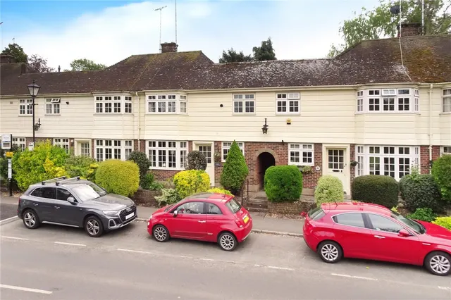 Angmering, BN16, photo 1