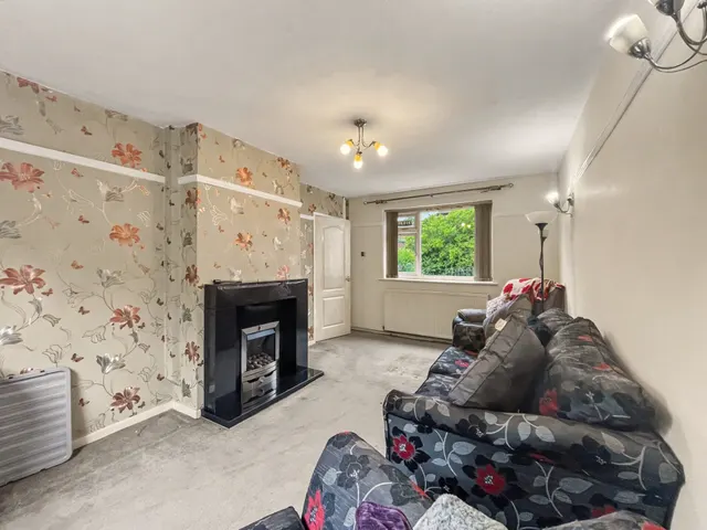 Carr Avenue, Prestwich, M25, photo 2