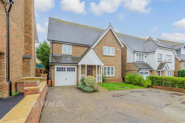 Pucknells Close, Swanley, BR8, photo 1