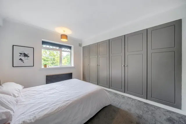 Photo 3 — Bushey Road, Raynes Park, London, SW20