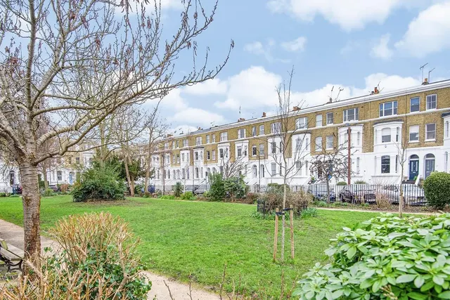 Westcroft Square, Hammersmith, W6, photo 1