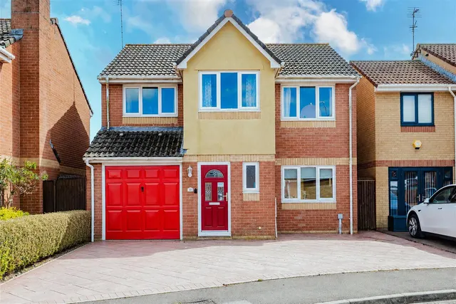 Thistle Close, Barry, CF62 7JP, photo 1