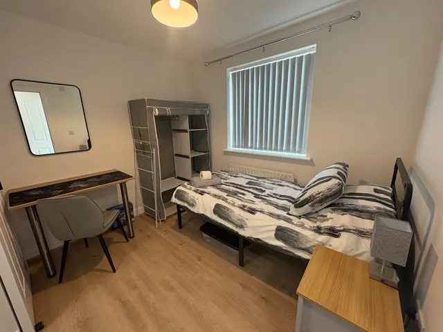 Chepstow Road, Oakley Vale, NN18, photo 3