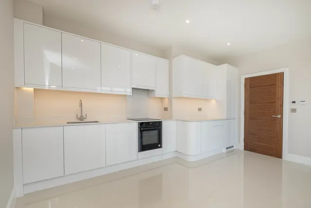 Merton Road Wimbledon SW19, photo 1
