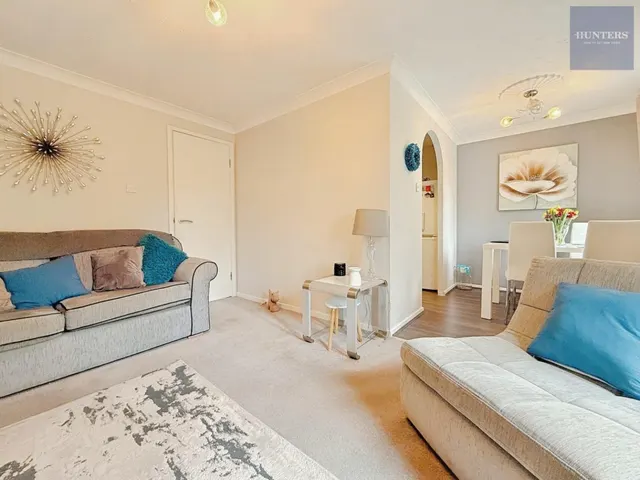 Swinnow Close, Bramley, LS13 4NF, photo 1