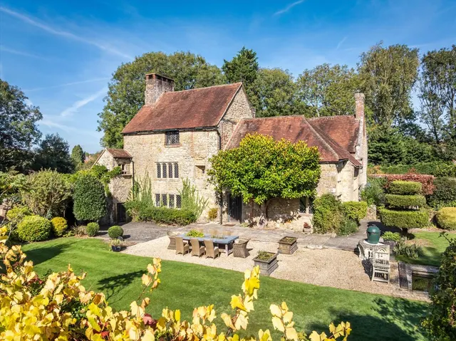 London Road, Pulborough, RH20, photo 1