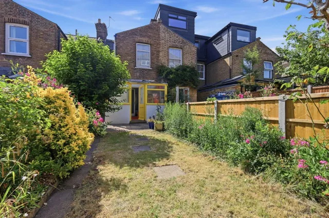 Photo 2 — Dunedin Road, London, E10