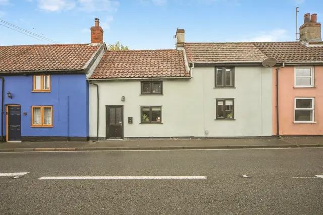 Pains Hill, STOWMARKET, Suffolk, IP14, photo 1