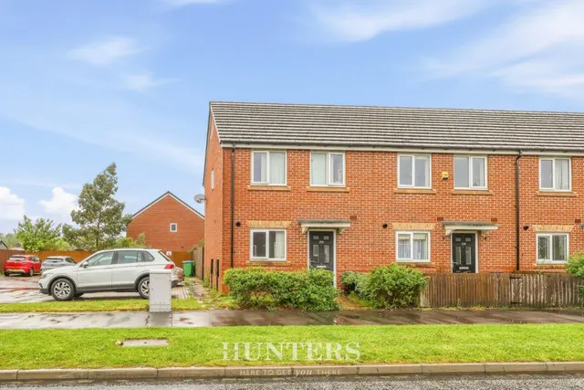 Windermere Road, Middleton, M24, photo 1