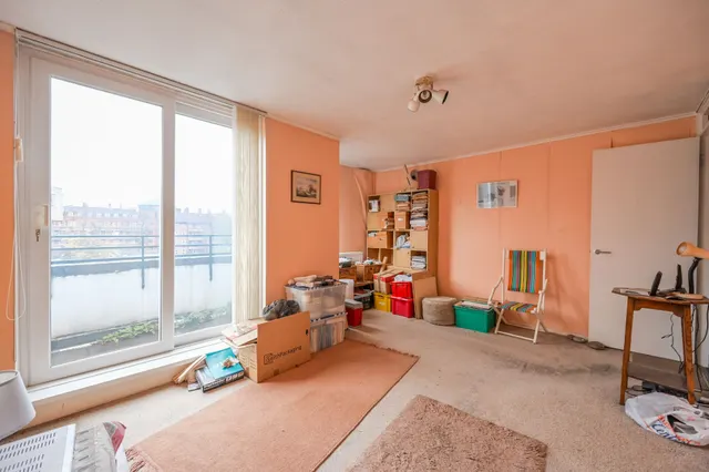 58 Burr Close, London, photo 1
