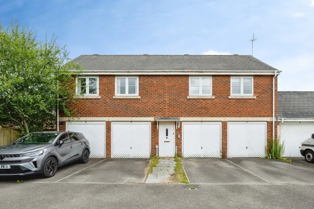 Six Mills Avenue, Gorseinon, SA4, photo 1