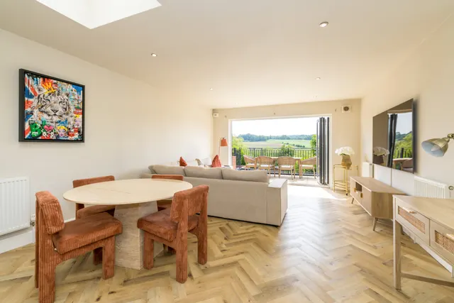 Canal Bank, Appley Bridge, WN6, photo 3