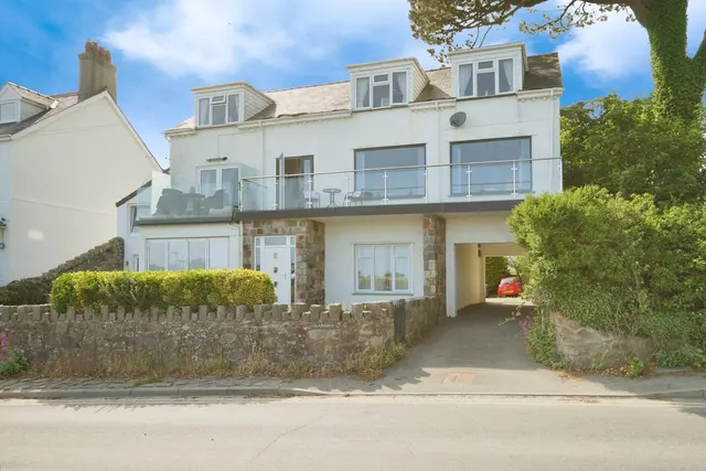 3 bedroom flat, Lon Pont Morgan, Abersoch, LL53