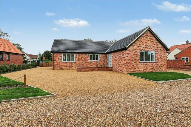 The Street, North Lopham, IP22, photo 1