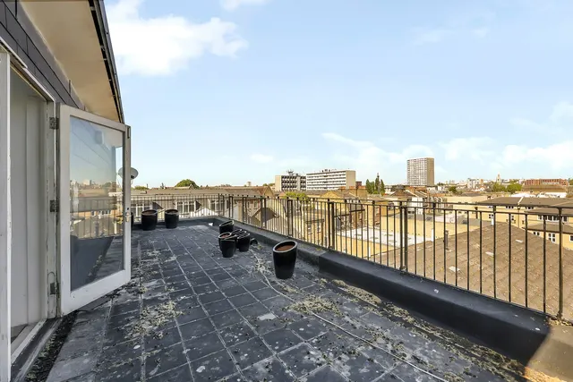 Photo 2 — Flat 20, 20-24 St Matthew's Row, Tower Hamlets, London, E2 6DT
