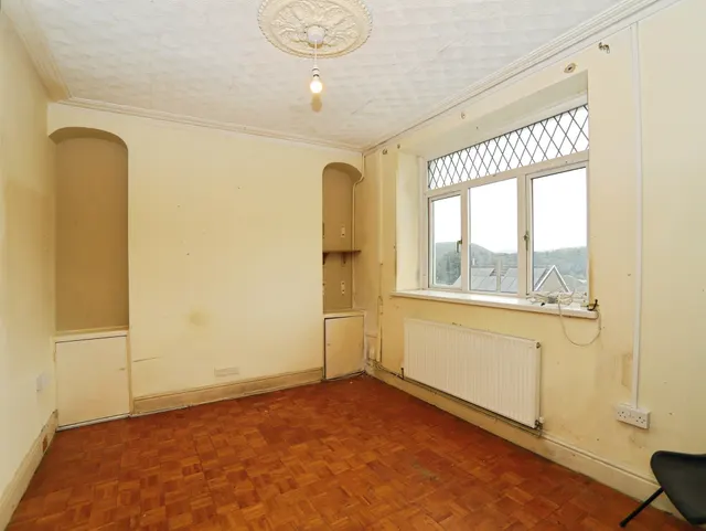 St. Michaels Avenue, Pontypridd, CF37, photo 2
