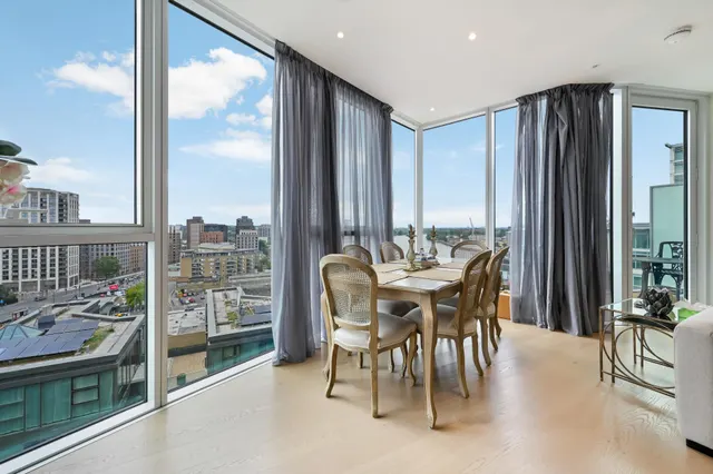 Juniper Drive, SW18, photo 1