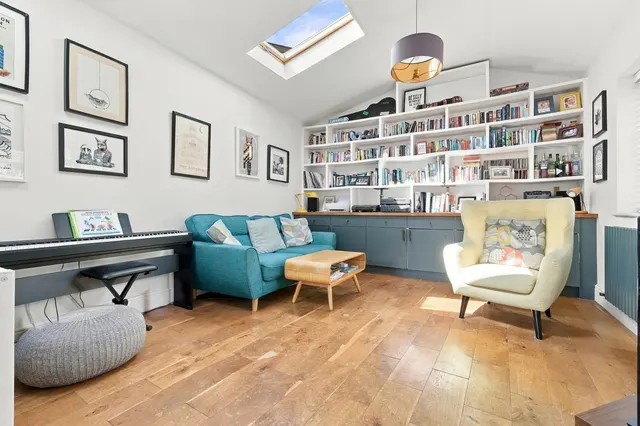 York Hill, Loughton, IG10, photo 2