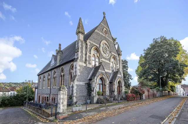 Sutton Gardens, Winchester, SO23, photo 1