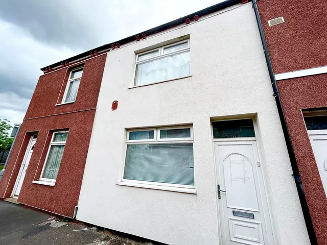 Main Street, Goldthorpe, S63, photo 2
