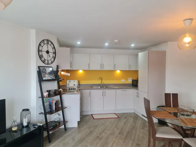 Ifield Road, Crawley, RH11, photo 2