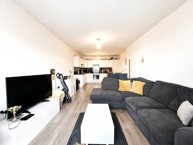Ottley Drive, London, SE3, photo 1
